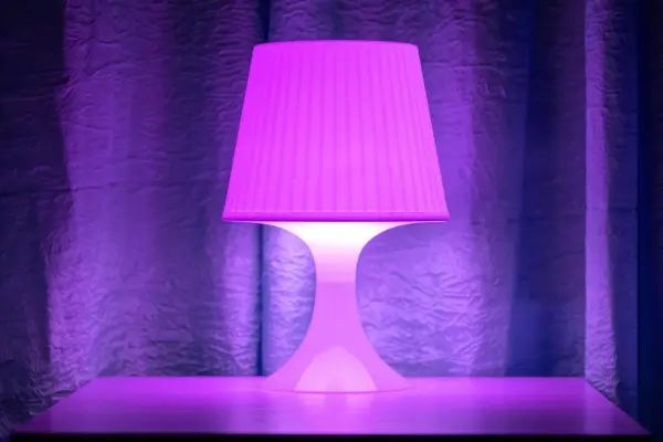 Luminárias Inteligentes: Estilo para Espaços Pequenos